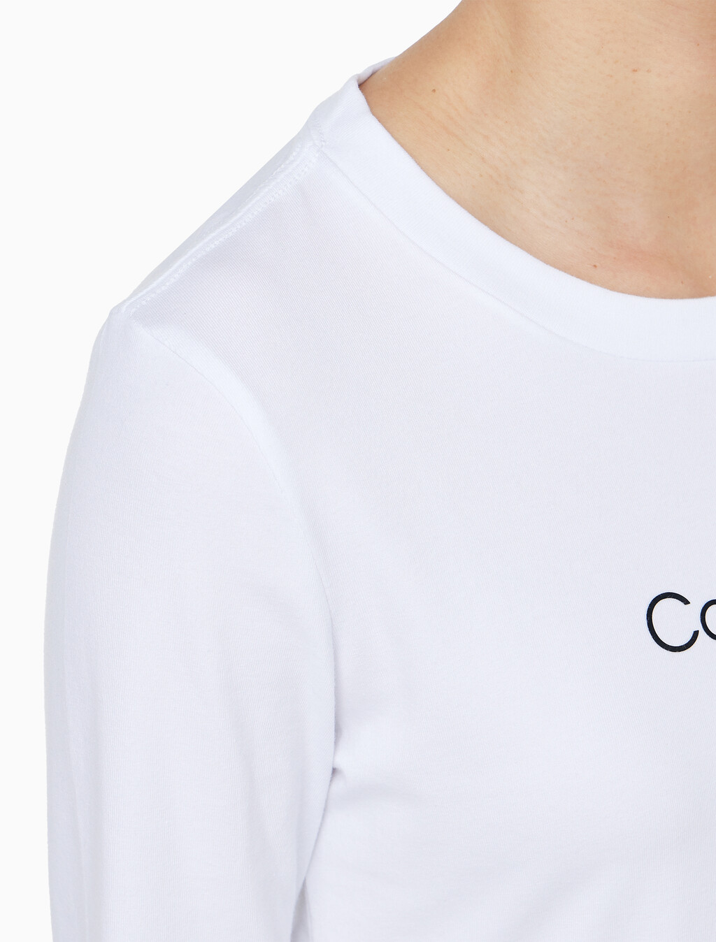 Buy 여성 L/S 스탠다드 로고 슬림 크루넥 티셔츠 in color BRILLIANT WHITE