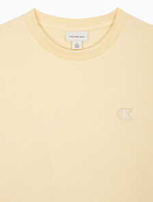 Buy 남성 릴렉스핏 탑스티치 패치 로고 반팔 티셔츠 in color SUNLIGHT