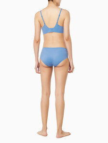 Buy 여성 퍼펙틀리 핏 와이어프리 푸쉬업 in color BLUE