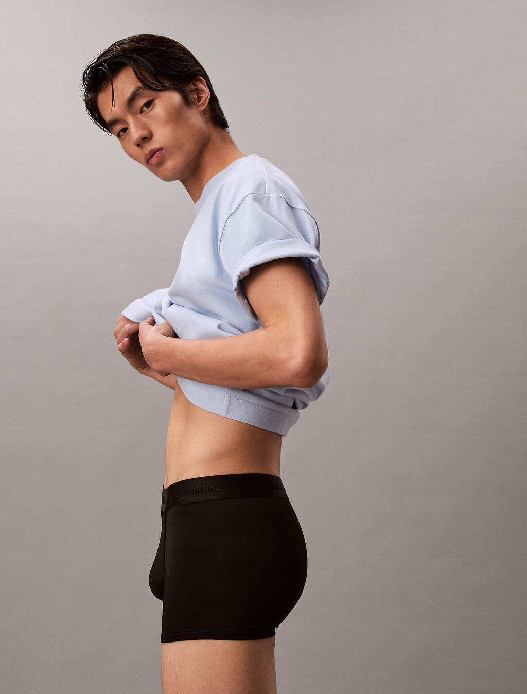 Buy 남성 루나 뉴이어 마이크로 로우 라이즈 트렁크 in color BLACK