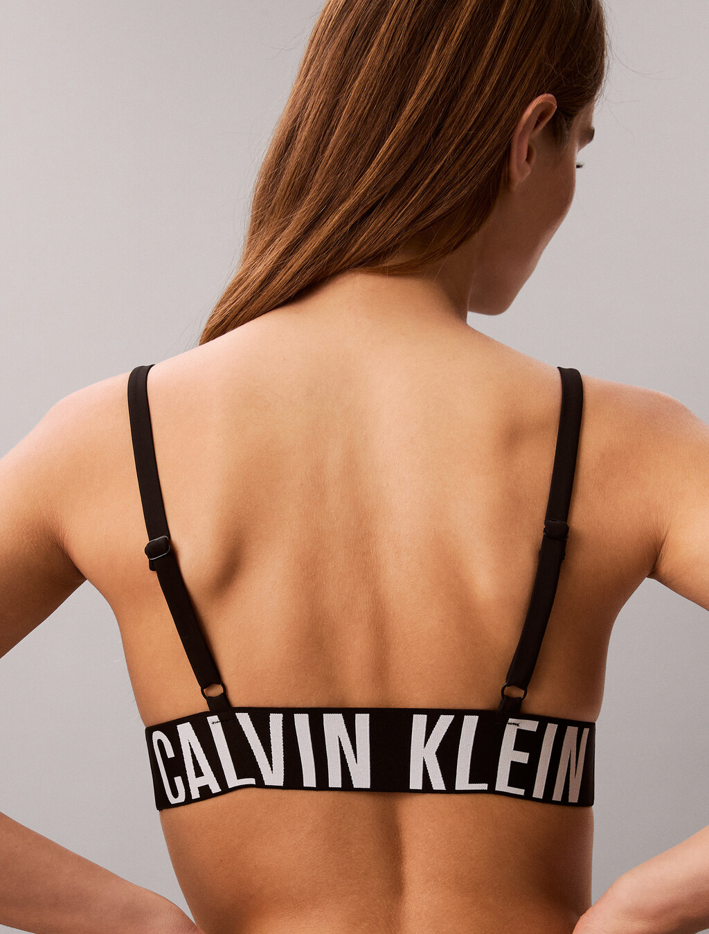 Buy 여성 인텐스 파워 스윔 트라이앵글 in color BLACK