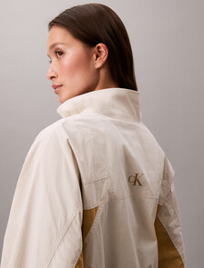 Buy 여성 크롭 돌먼 컬러블록 자켓 in color Ivory