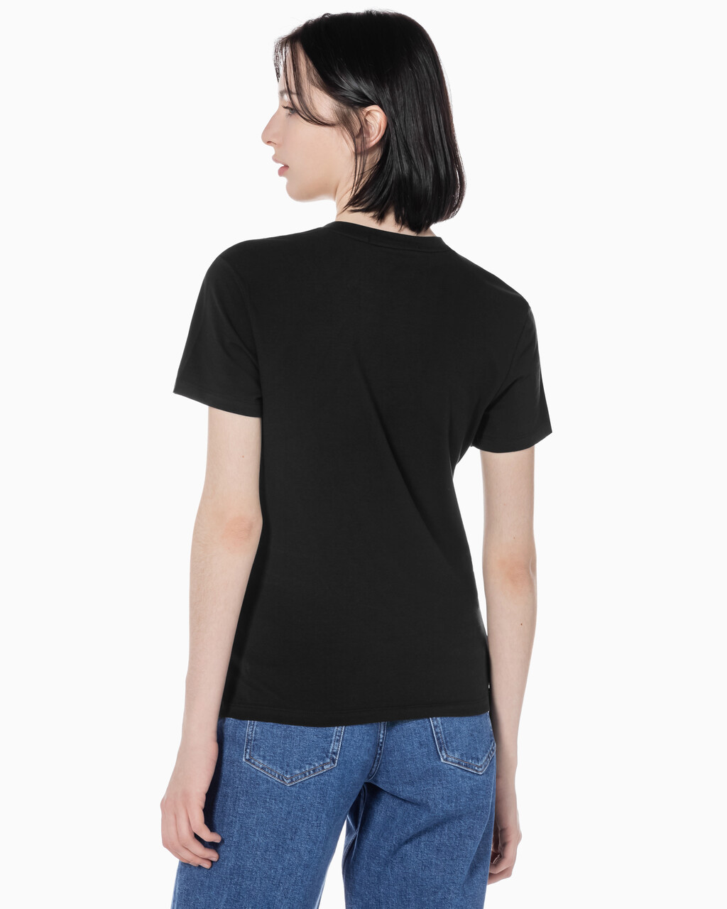 Buy 여성 슬림핏 인스티튜셔널 로고 반팔 티셔츠 in color CK BLACK