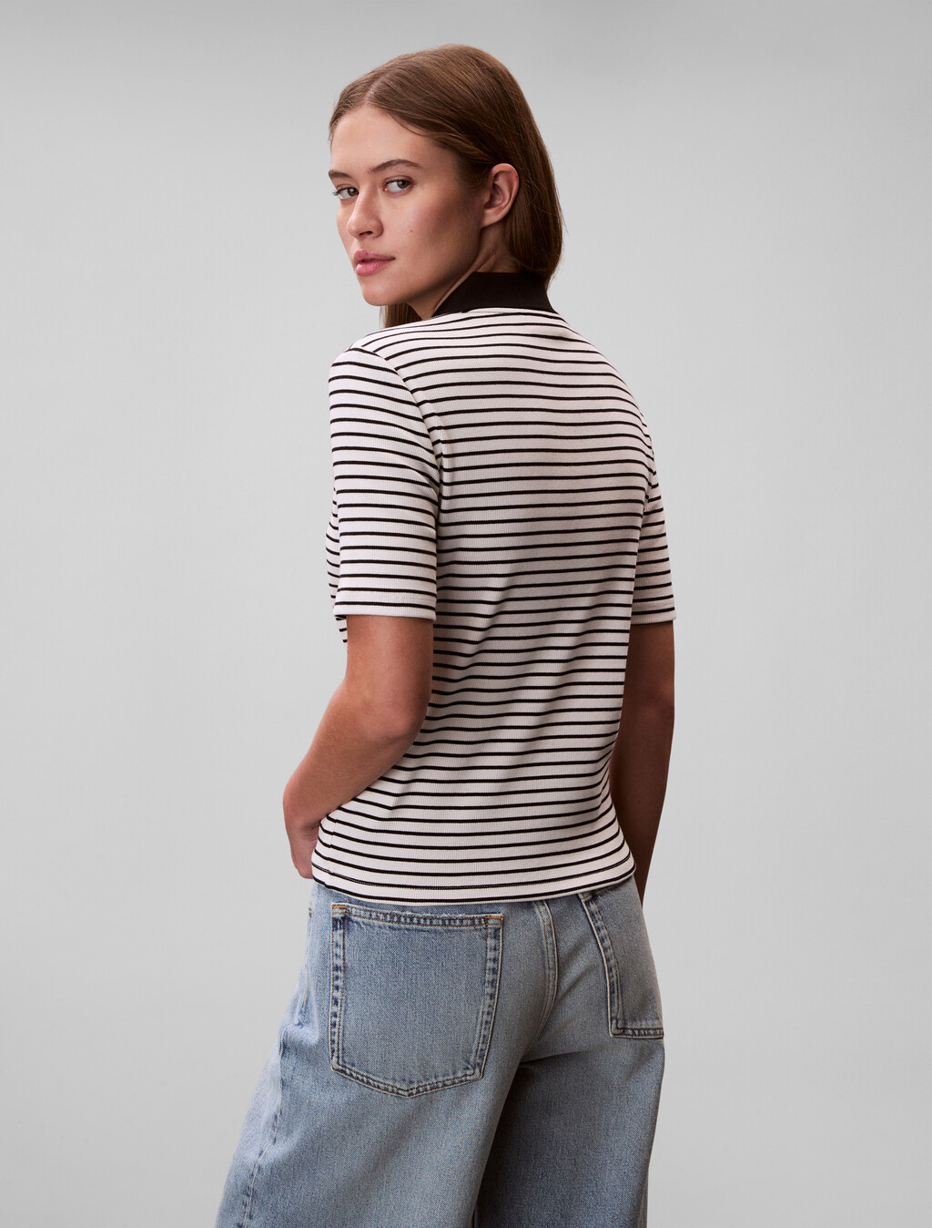 Buy 여성 모노로고 립폴로 티 in color Black stripe