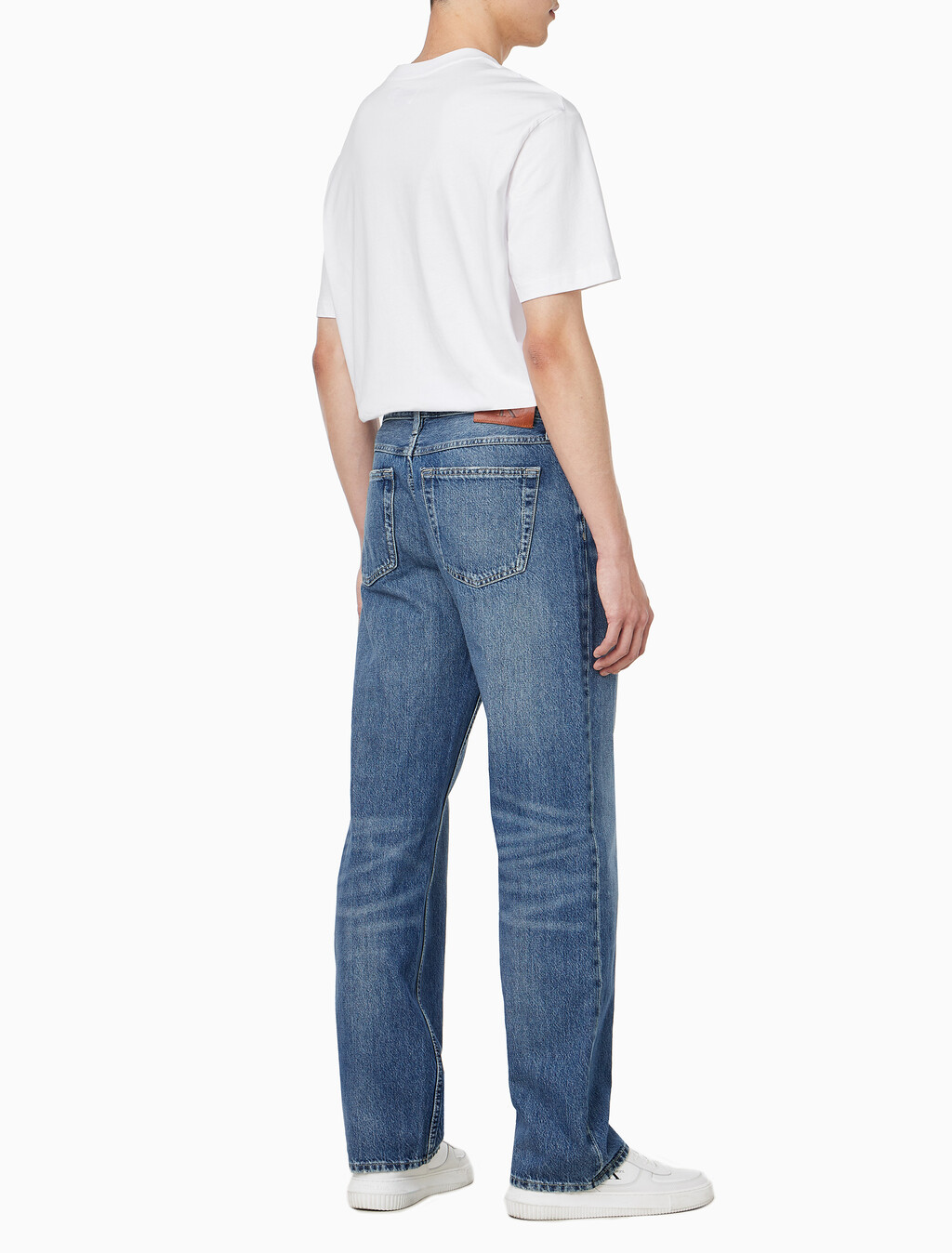 Buy 남성 90's 스트레이트핏 미드블루 라이트웨이트 데님 in color SHOCKWAVE