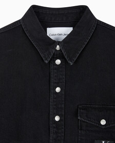 Buy 여성 크롭 대드 데님 셔츠 in color WASHED BLACK LOGO LACE