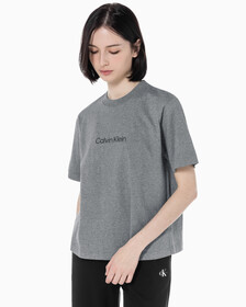Buy 여성 릴렉스드 스탠다드로고 크루넥 반팔 티셔츠 in color MEDIUM GREY HEATHER