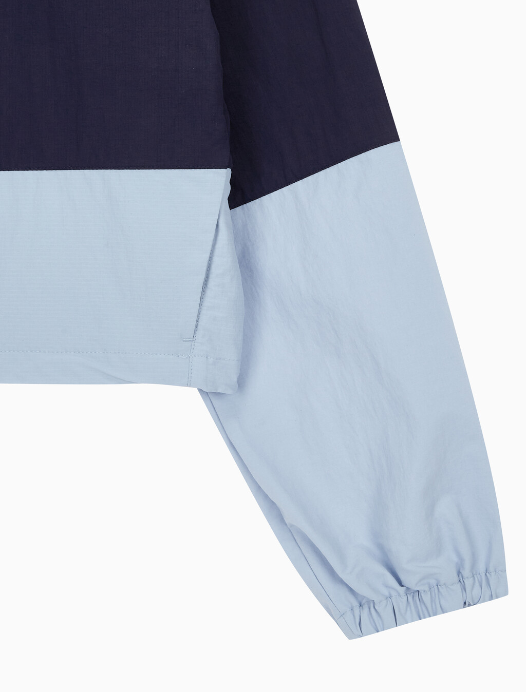 Buy 여성 컬러블락 나일론 풀오버 자켓 in color ECLIPSE / CASHMERE BLUE