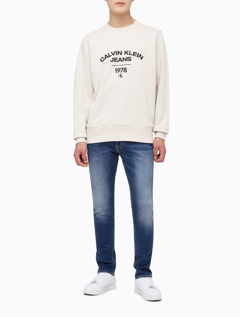 Buy 남성 커브 1978 로고 크루넥 스웨트셔츠 in color BLUR FLORAL_BLACK