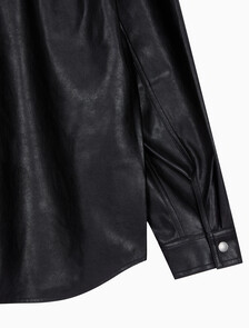 Buy 남성 릴렉스핏 매트 오버 셔츠 in color CK BLACK
