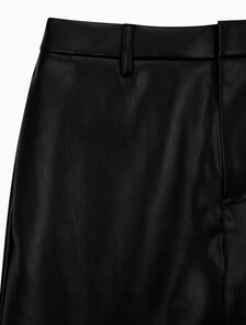Buy 여성 폭스 레더 A라인 미니 스커트 in color CK BLACK