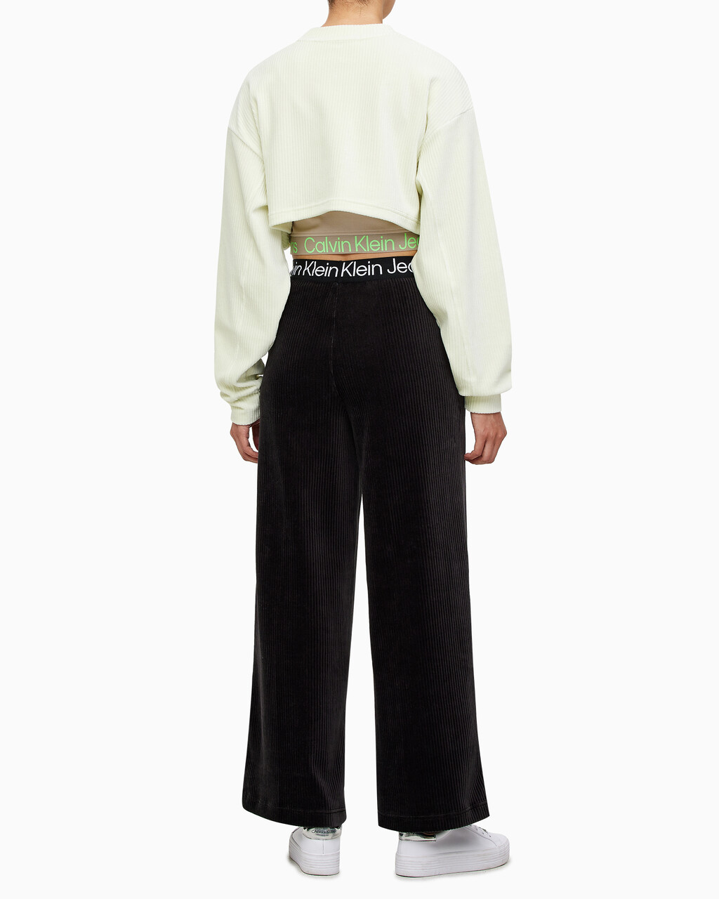 Buy 여성 투인원 벨벳 스웻셔츠 in color PASTEL GREEN