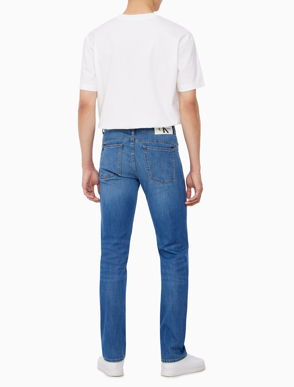 Buy 남성 바디핏 미드블루 37.5 기능성 데님 in color MID BLUE BACK EMBRO