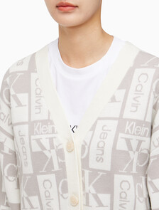 Buy 여성 투웨이 브이넥 AOP 크롭 가디건 in color GREY