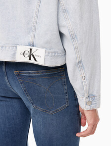 Buy 남성 오버사이즈핏 박시 크롭 데님 재킷 in color CHALKY BLUE