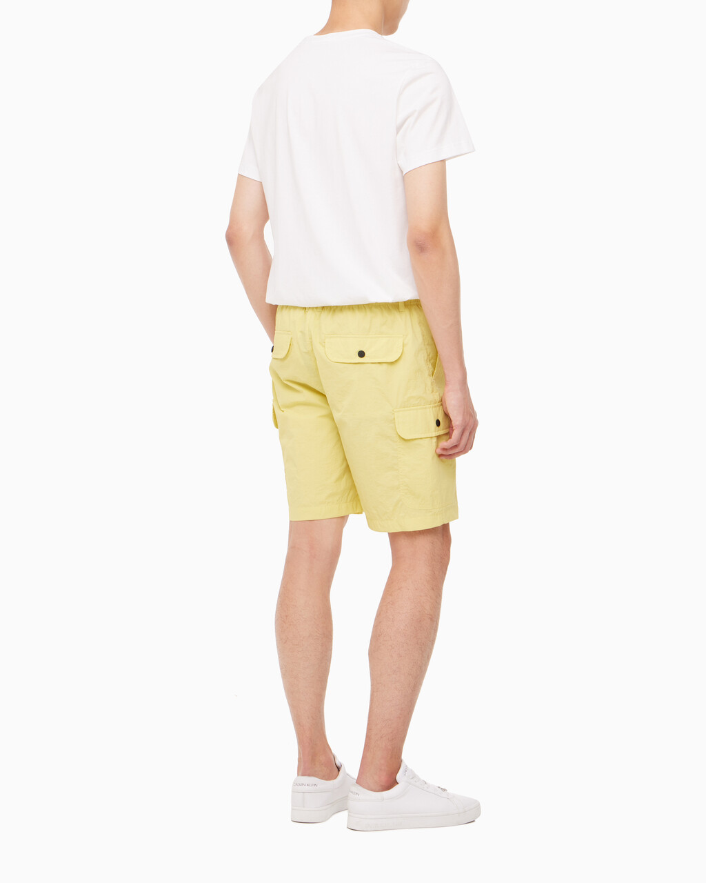 Buy 남성 나일론 라이트웨이트 카고 쇼츠 in color YELLOW SAND