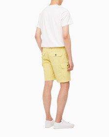 Buy 남성 나일론 라이트웨이트 카고 쇼츠 in color YELLOW SAND