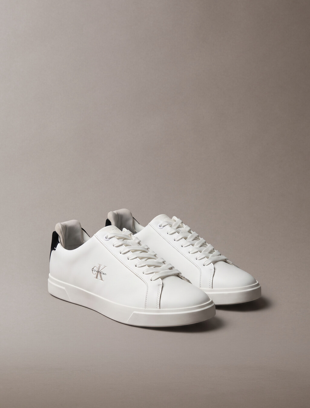 Buy 남성 로우 프로파일 컵솔 더블 벨크로 스니커즈 in color ANCIENT WHITE/EGGSHELL