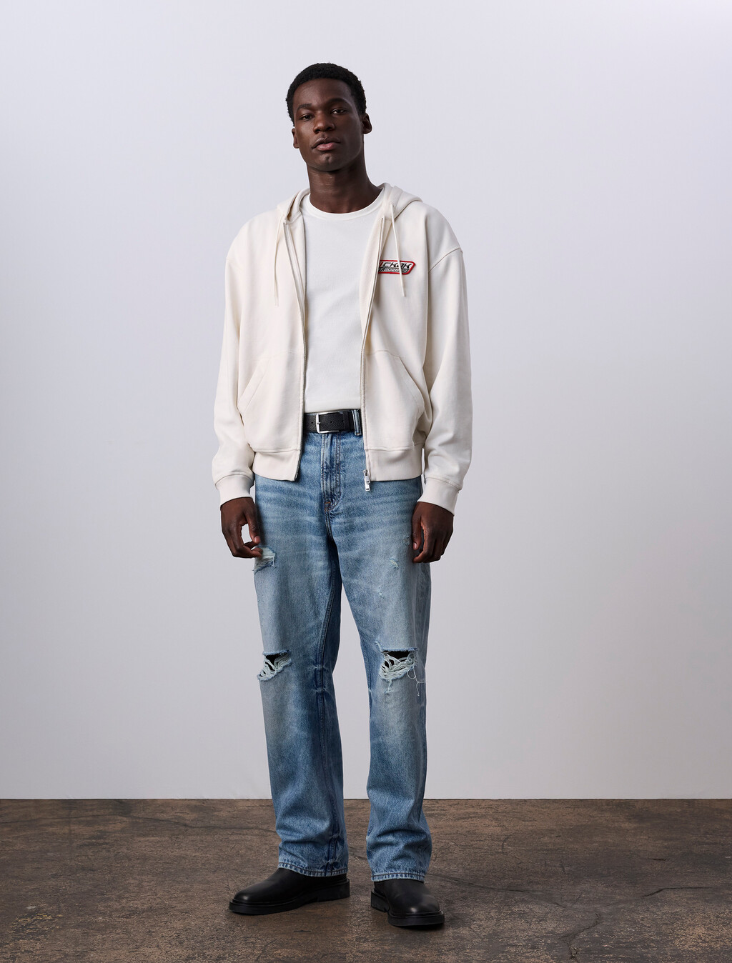 Buy Jung Kook for Calvin Klein  남성 릴렉스핏 테리 후디 in color TOFU