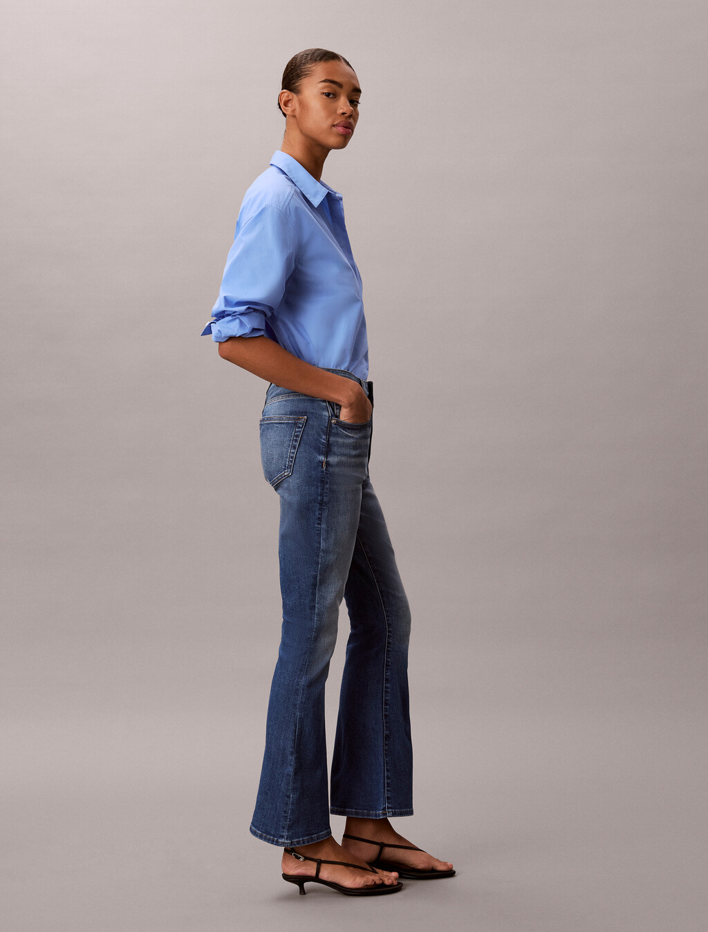 Buy [37.5 Denim Technology] 여성 하이라이즈 플레어 데님 in color Mid blue