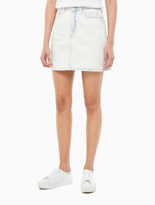 Buy 여성 하이라이즈 미니 데님 스커트 in color CHALKY BLUE