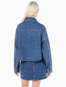 Buy 여성 오버사이즈핏 미드블루 크롭 데님 재킷 in color MID BLUE BACK EMBRO