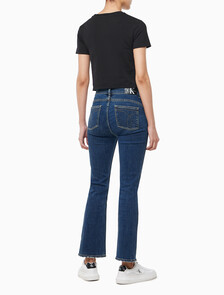 Buy 여성 슬림핏 베이비 크롭 반팔 티셔츠 in color BLACK