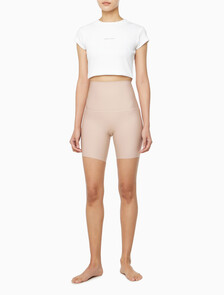 Buy 여성 세컨 스킨 스무싱 쇼츠 in color CEDAR