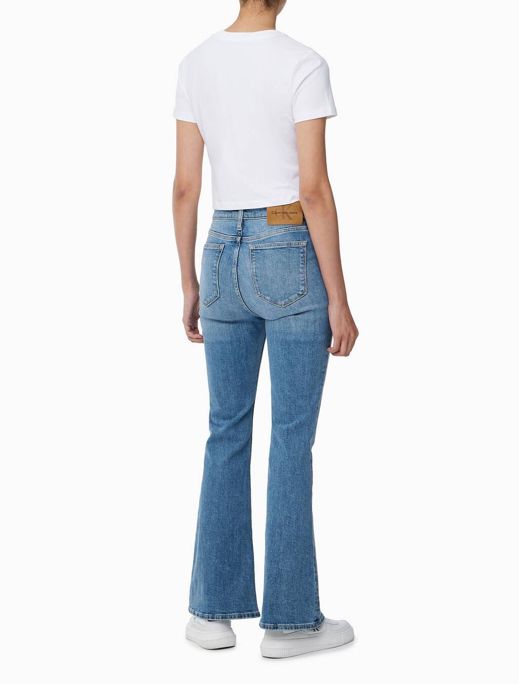 Buy 여성 하이라이즈 플레어핏 미드블루 이탈리안 데님 in color MID BLUE BACK EMBRO
