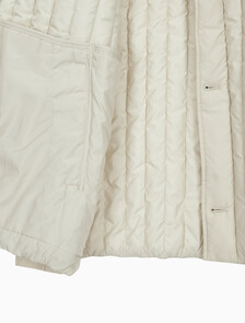 Buy 남성 울트라 라이트웨이트 패디드 자켓 in color BEIGE