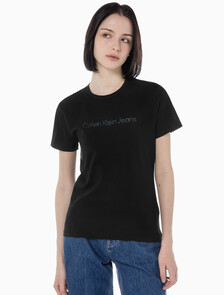 Buy 여성 슬림핏 인스티튜셔널 로고 반팔 티셔츠 in color CK BLACK