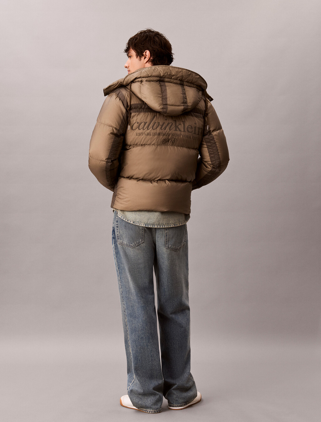 Buy 남성 쉬어 나일론 다운 푸퍼 자켓 in color Olive Tree 