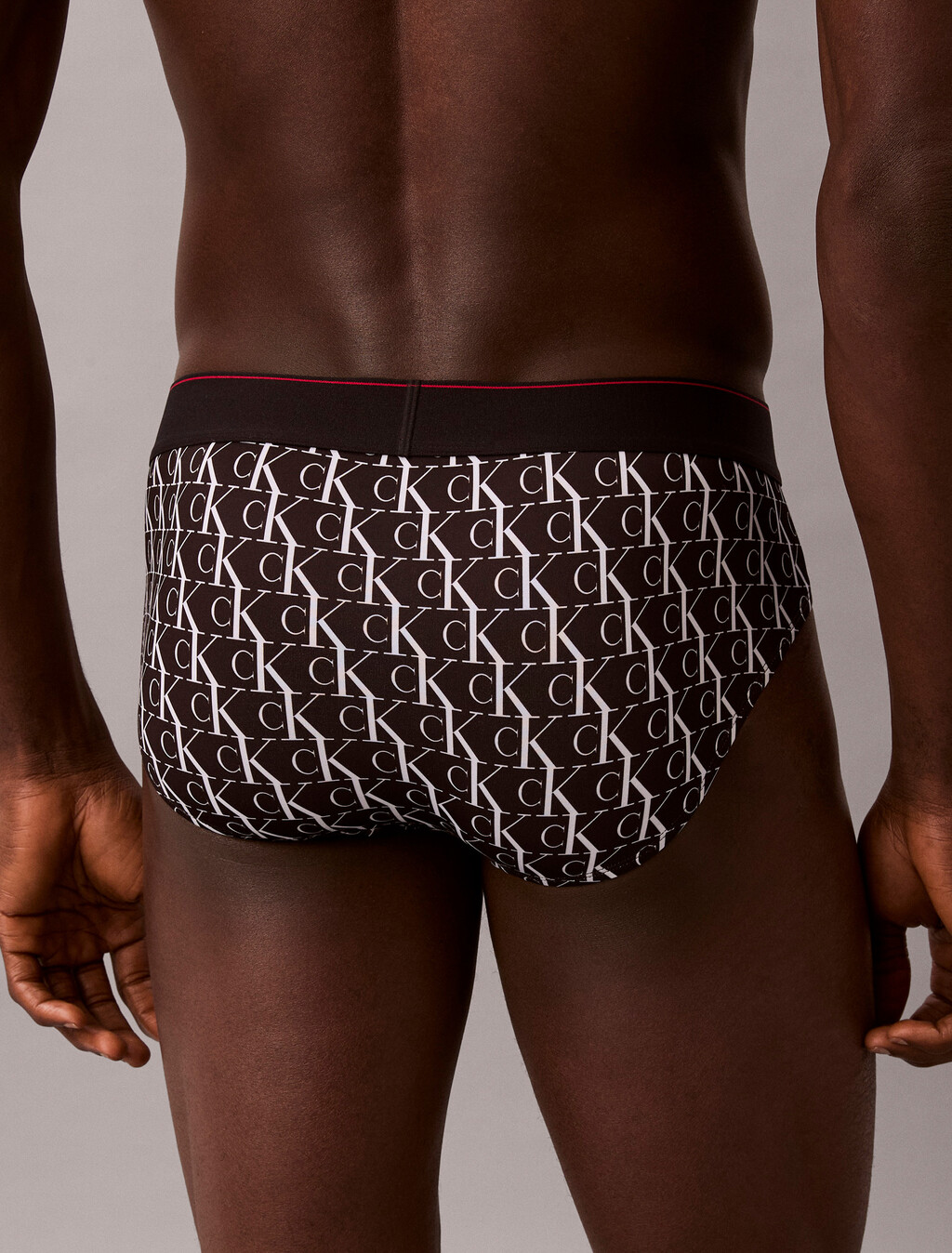 Buy 남성 CK 그래픽 마이크로 힙브리프 in color BLACK PRINT