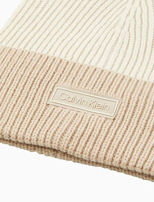 Buy 남녀공용  투톤 컬러 로고 패치 비니 in color CHALK