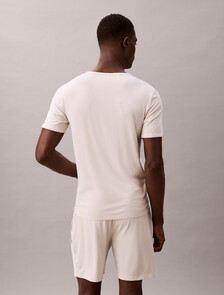 Buy 남성 모달 립 모달 립 반팔 쇼츠 세트 in color CHALK