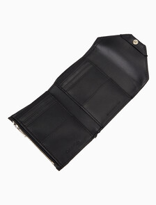 Buy 남성 CK 라인 인벨롭 빌폴드 in color BLACK