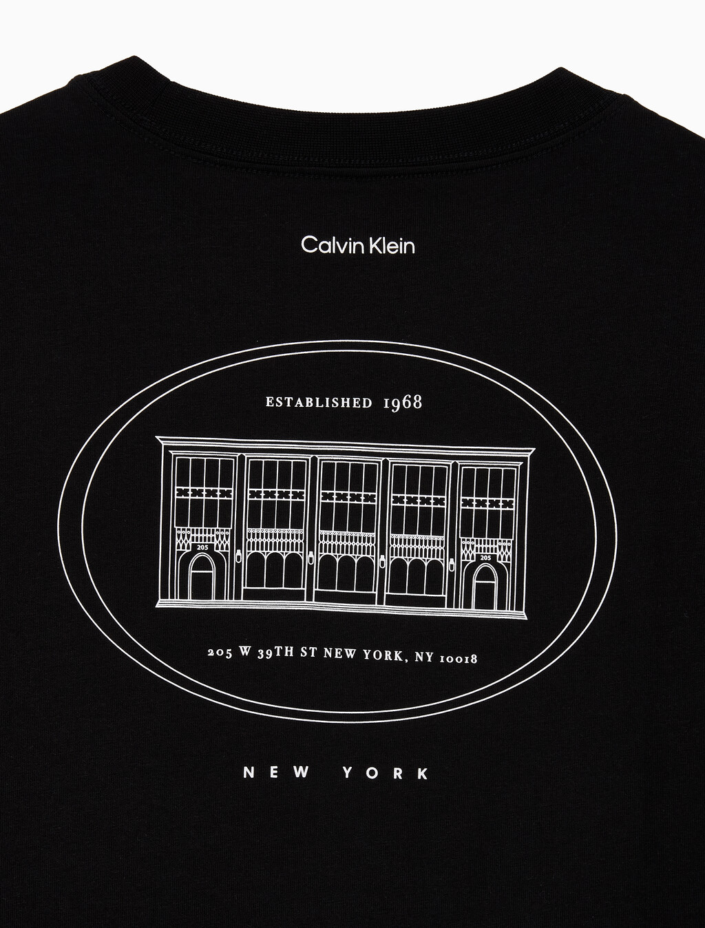 Buy 릴렉스드핏 16S 프론트백 빌딩 티 in color BLACK