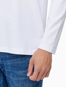 Buy 남성 레귤러핏 인스티튜셔널 긴팔 티셔츠 in color BRIGHT WHITE