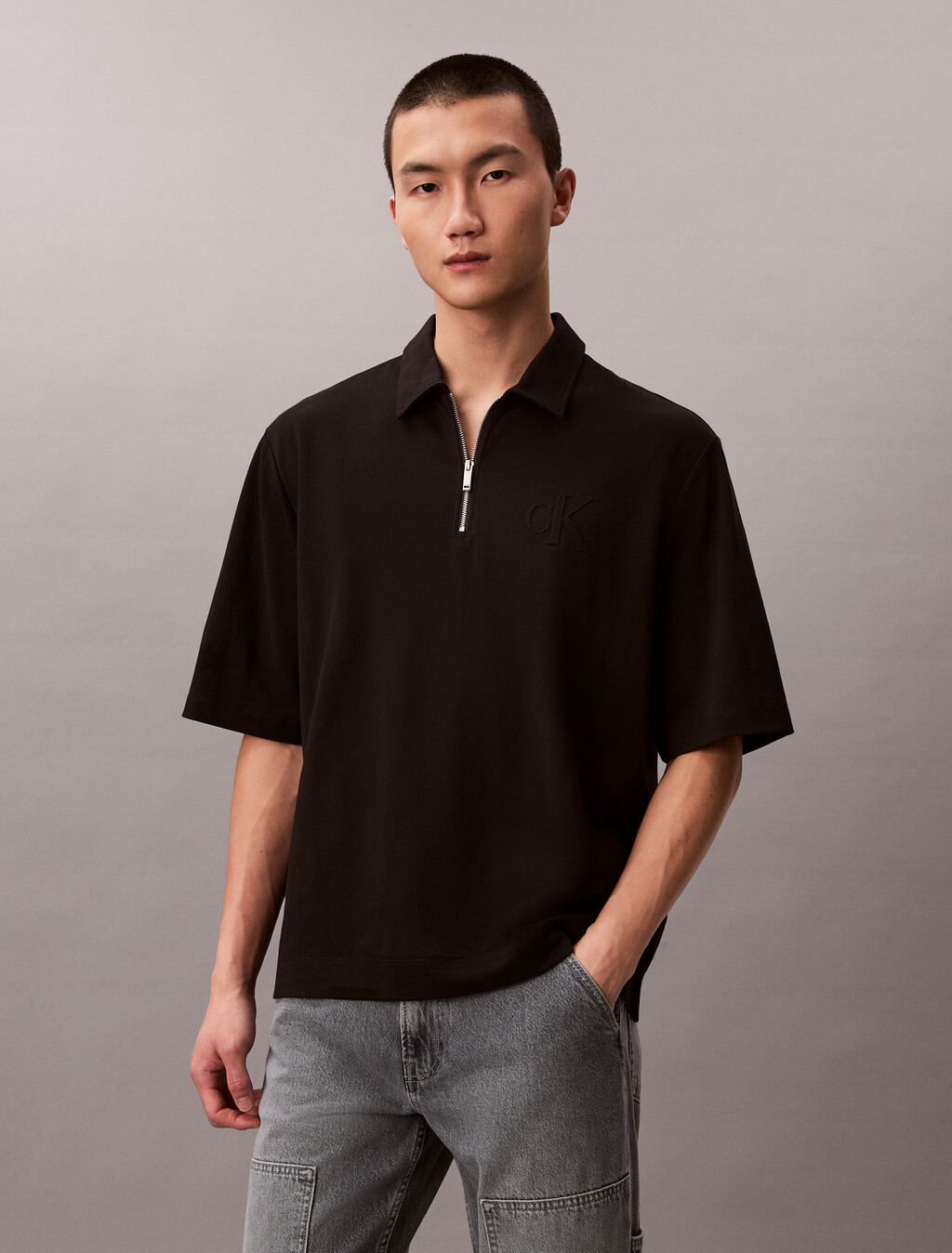 Buy 남성 릴렉스드핏 쿨링 피크 엠보스드 폴로 티 in color BLACK