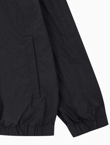 Buy 남성 윈드 브레이커 재킷 in color CK BLACK