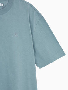 Buy 남성 릴렉스핏 아카이브 로고 반팔 티셔츠 in color BLUE GREY