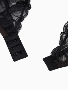 Buy 여성 CK 블랙 드래곤 레이스 AF 트라이앵글 in color BLACK