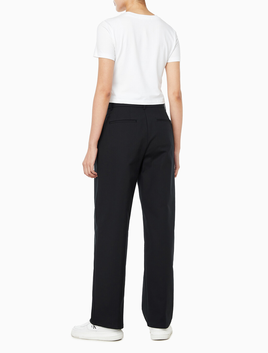 Buy 여성 스트레치 치노 와이드 핏 팬츠 in color BLACK