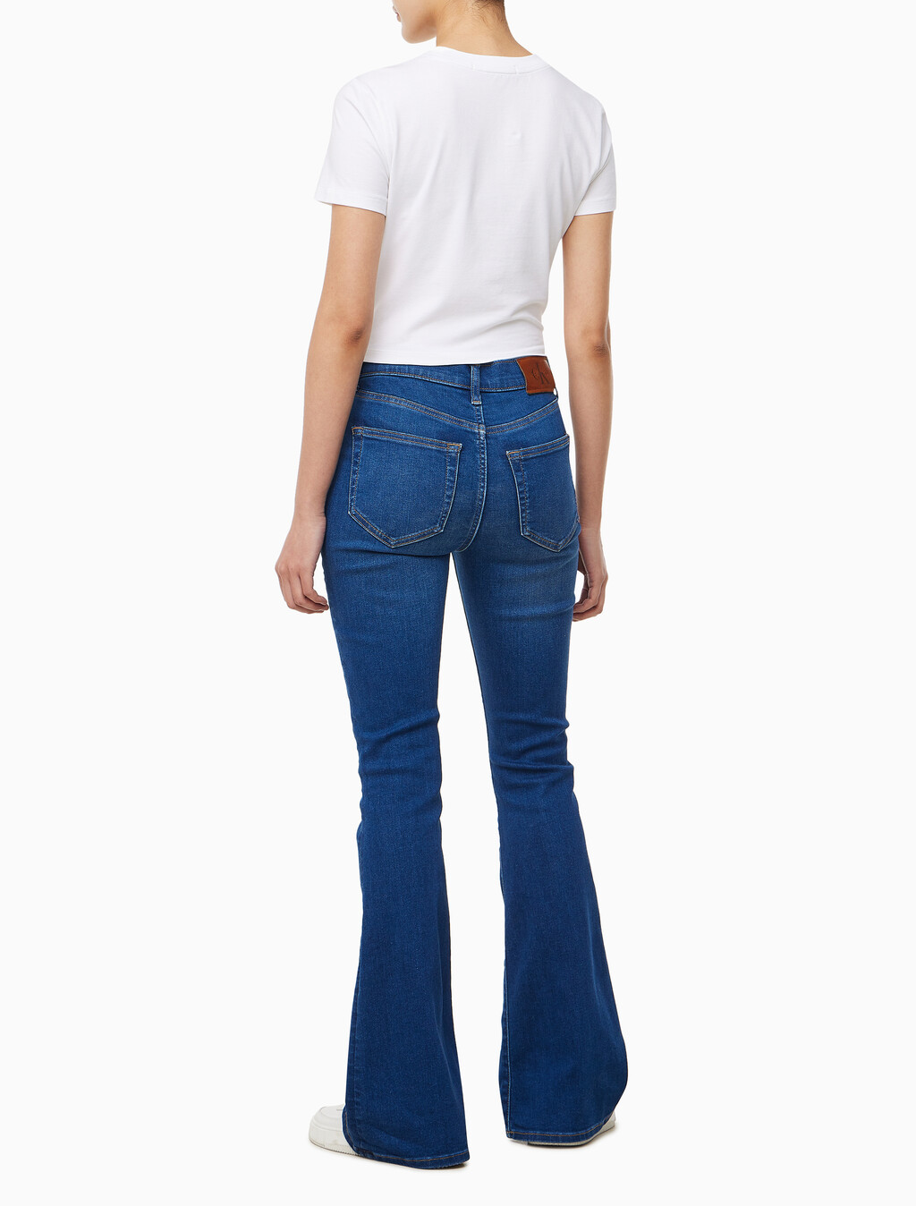 Buy 여성 하이라이즈 플레어핏 미드블루 데님 in color LAPIS