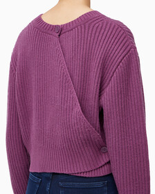 Buy 여성 캐시미어 백 디테일 풀오버 in color AMARANTH 