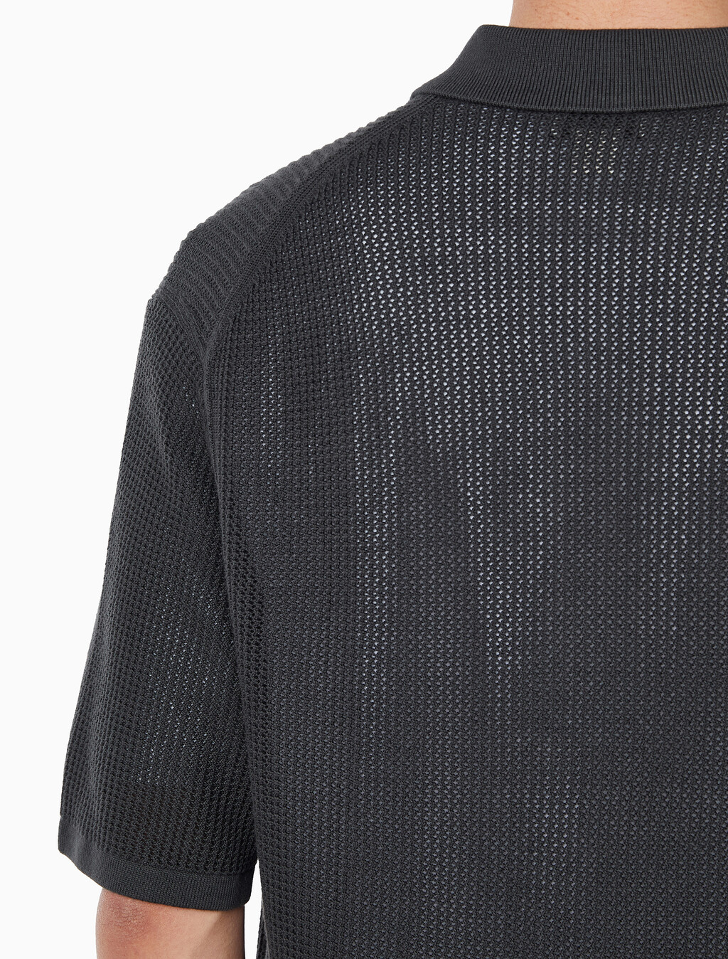 Buy 남성 레귤러핏 메쉬 버튼 반팔 스웨터 in color PIRATE BLACK