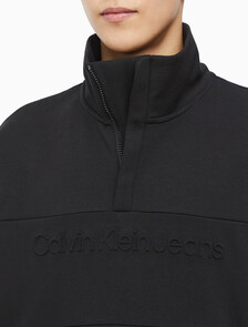 Buy 남성 인스티튜셔널 엠보스드 하프집업 스웻셔츠 in color CK BLACK