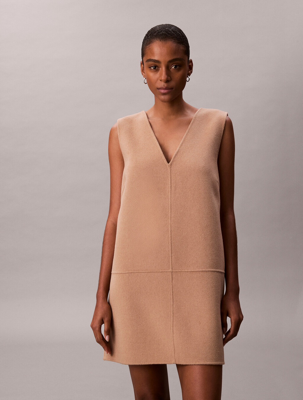 Buy 여성 더블 페이스 브이넥 미니 쉬프트 드레스 in color CAMEL
