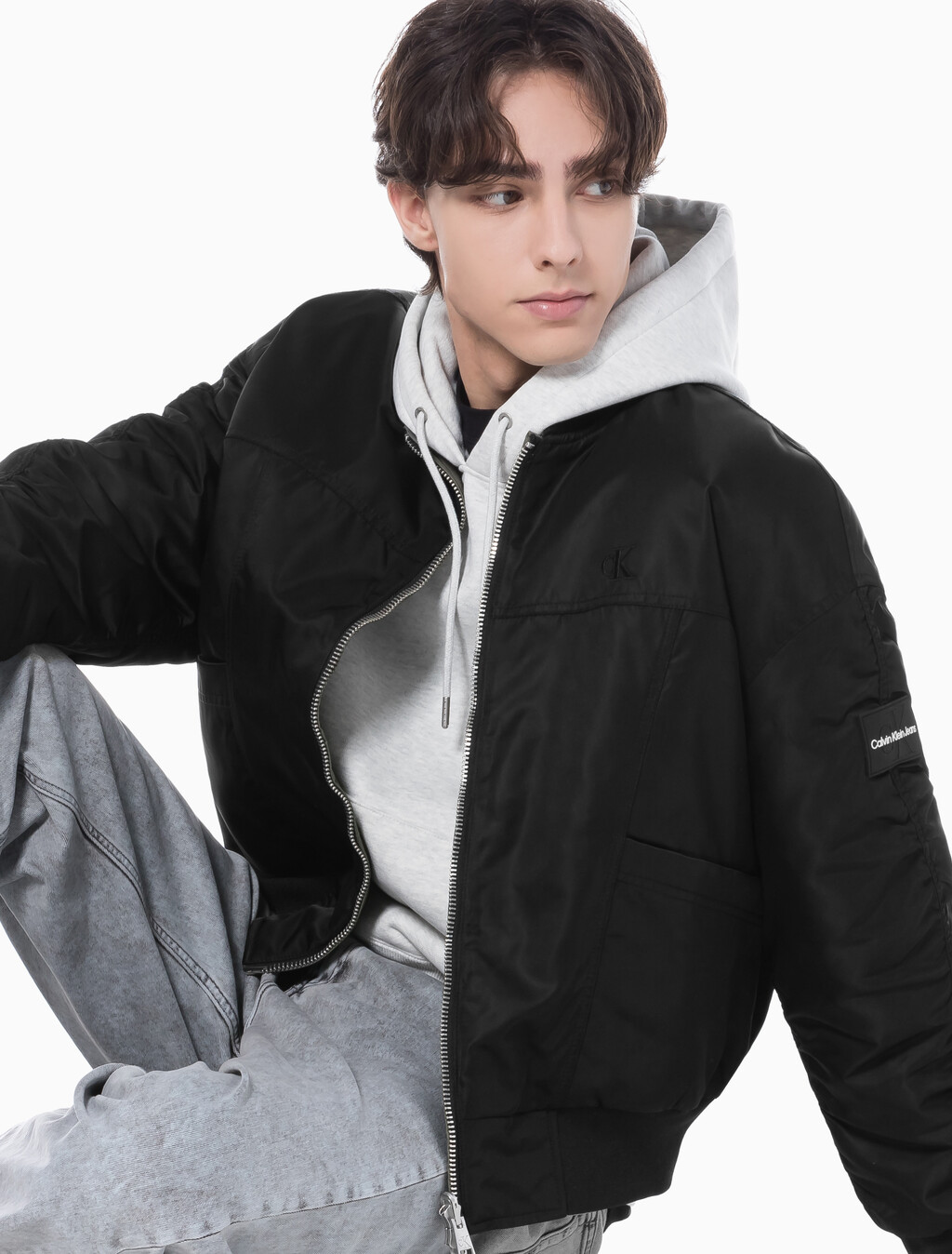 Buy 남성 리버서블 퀼팅 봄버 자켓 in color CK BLACK