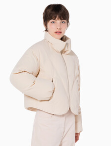 Buy 여성 패커블 울트라 라이트 다운 in color PINK BEIGE